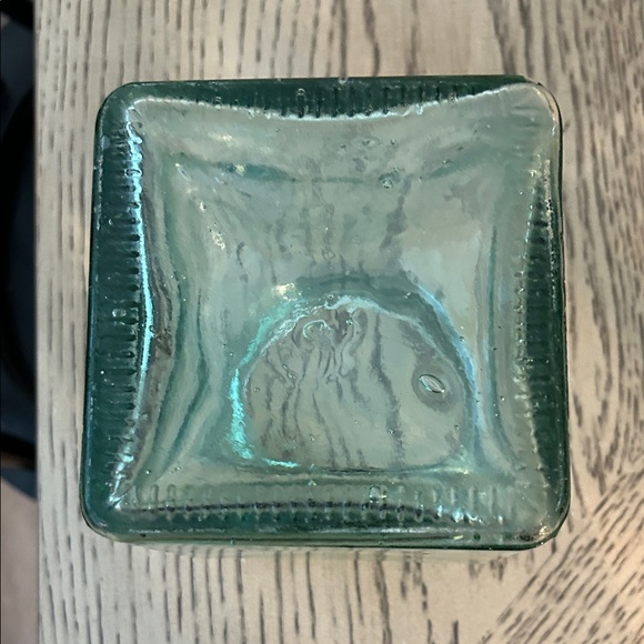 Set of Two Green Glass Jars with Cork Lids - Picture 5 of 9